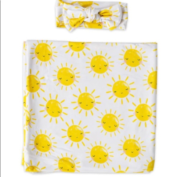 ☀️NIB LS Sunshine Swaddle Set☀️ - Picture 2 of 3